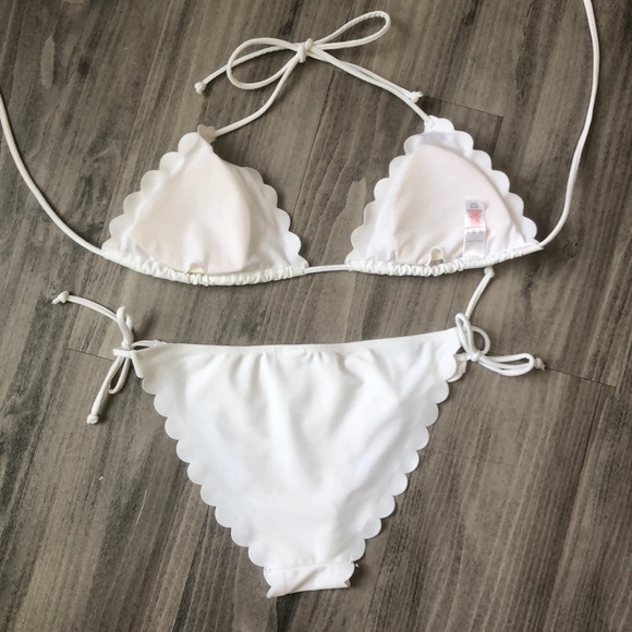 3/$25Atmosphere bikini white scalloped triangle - Picture 6 of 8